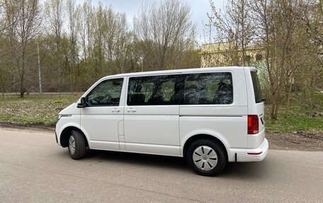 Volkswagen Caravelle T6 рестайлинг, 2021 год, 4 600 000 рублей, 7 фотография