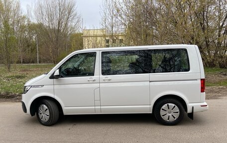 Volkswagen Caravelle T6 рестайлинг, 2021 год, 4 600 000 рублей, 6 фотография