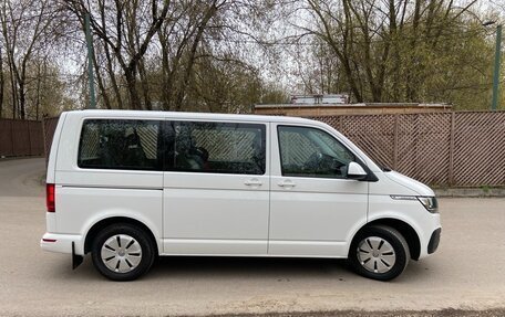 Volkswagen Caravelle T6 рестайлинг, 2021 год, 4 600 000 рублей, 16 фотография