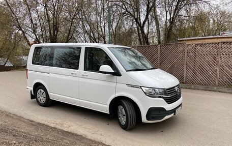 Volkswagen Caravelle T6 рестайлинг, 2021 год, 4 600 000 рублей, 19 фотография