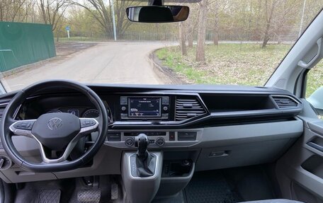 Volkswagen Caravelle T6 рестайлинг, 2021 год, 4 600 000 рублей, 27 фотография