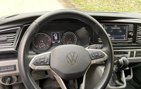 Volkswagen Caravelle T6 рестайлинг, 2021 год, 4 600 000 рублей, 28 фотография