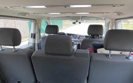 Volkswagen Caravelle T6 рестайлинг, 2021 год, 4 600 000 рублей, 32 фотография