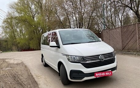 Volkswagen Caravelle T6 рестайлинг, 2021 год, 4 600 000 рублей, 21 фотография
