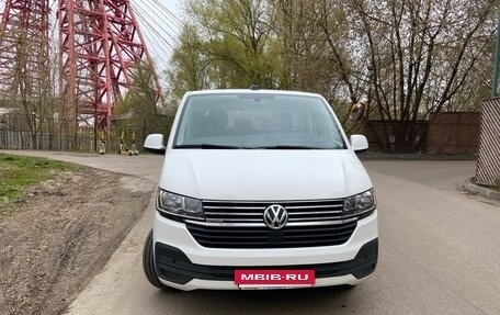 Volkswagen Caravelle T6 рестайлинг, 2021 год, 4 600 000 рублей, 23 фотография