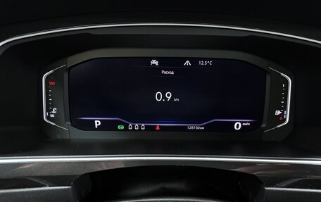 Volkswagen Tiguan II, 2019 год, 2 269 000 рублей, 10 фотография
