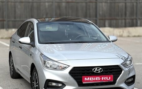 Hyundai Solaris II рестайлинг, 2017 год, 1 300 000 рублей, 1 фотография