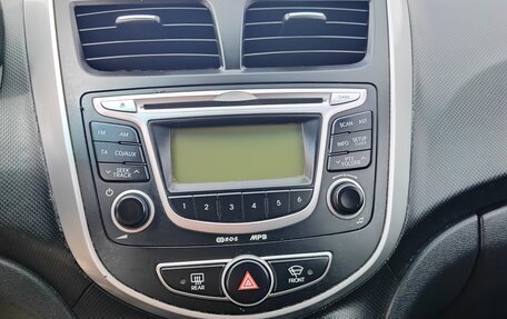 Hyundai Solaris II рестайлинг, 2013 год, 765 000 рублей, 17 фотография