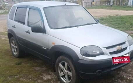 Chevrolet Niva I рестайлинг, 2009 год, 385 000 рублей, 2 фотография