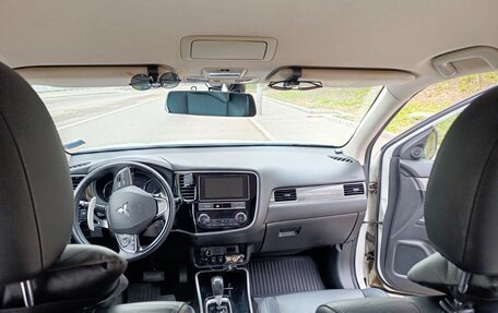 Mitsubishi Outlander III рестайлинг 3, 2019 год, 2 100 000 рублей, 17 фотография
