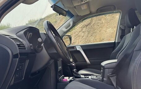 Toyota Land Cruiser Prado 150 рестайлинг 2, 2019 год, 5 000 000 рублей, 9 фотография