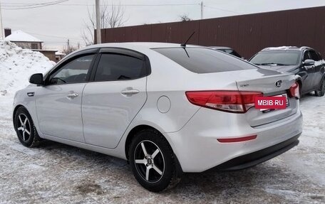 KIA Rio III рестайлинг, 2016 год, 900 000 рублей, 2 фотография