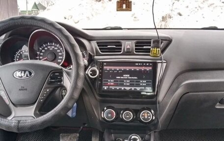 KIA Rio III рестайлинг, 2016 год, 900 000 рублей, 13 фотография