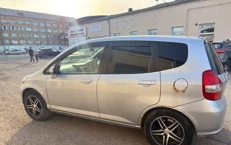 Honda Fit III, 2002 год, 300 000 рублей, 3 фотография