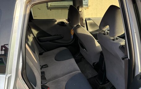 Honda Fit III, 2002 год, 300 000 рублей, 5 фотография