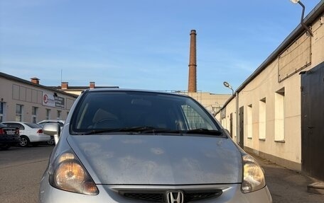 Honda Fit III, 2002 год, 300 000 рублей, 2 фотография