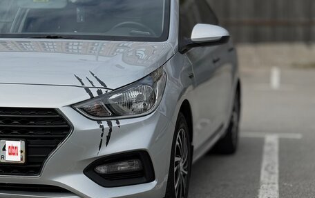 Hyundai Solaris II рестайлинг, 2017 год, 1 300 000 рублей, 5 фотография