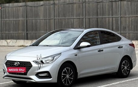 Hyundai Solaris II рестайлинг, 2017 год, 1 300 000 рублей, 3 фотография