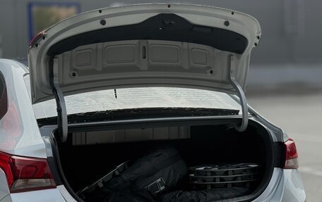 Hyundai Solaris II рестайлинг, 2017 год, 1 300 000 рублей, 21 фотография