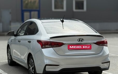 Hyundai Solaris II рестайлинг, 2017 год, 1 300 000 рублей, 10 фотография