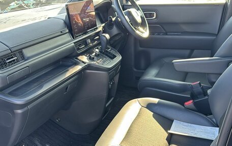 Honda Stepwgn, 2022 год, 2 850 000 рублей, 14 фотография