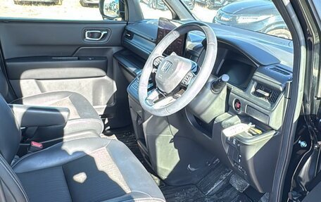 Honda Stepwgn, 2022 год, 2 850 000 рублей, 17 фотография