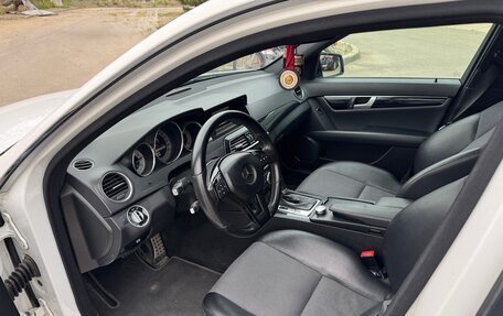 Mercedes-Benz C-Класс, 2012 год, 1 250 000 рублей, 11 фотография