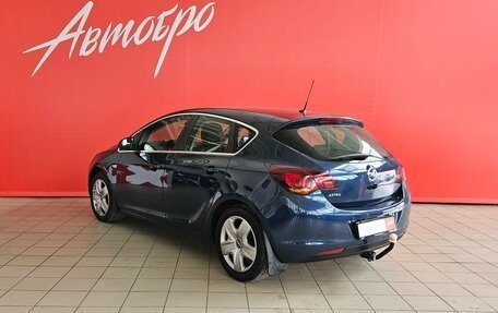 Opel Astra J, 2011 год, 697 000 рублей, 3 фотография
