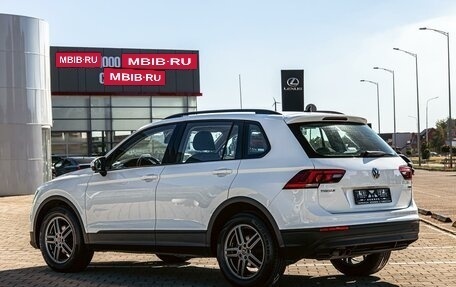 Volkswagen Tiguan II, 2020 год, 2 425 000 рублей, 4 фотография