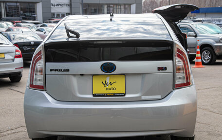 Toyota Prius, 2012 год, 1 098 000 рублей, 3 фотография
