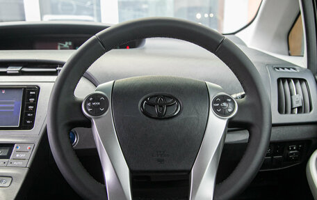 Toyota Prius, 2012 год, 1 098 000 рублей, 18 фотография