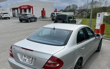Mercedes-Benz E-Класс, 2002 год, 1 100 000 рублей, 11 фотография