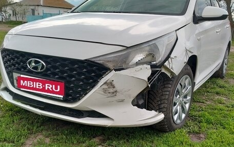Hyundai Solaris II рестайлинг, 2022 год, 1 550 000 рублей, 5 фотография