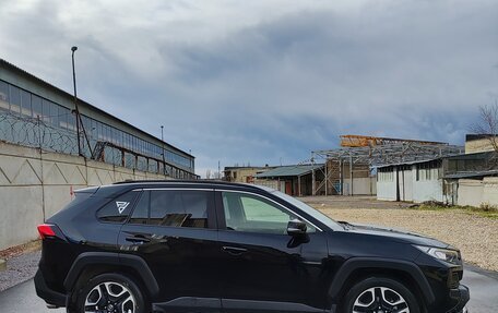 Toyota RAV4, 2019 год, 3 150 000 рублей, 6 фотография