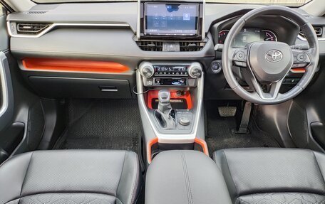 Toyota RAV4, 2019 год, 3 150 000 рублей, 15 фотография