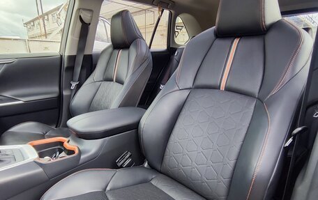 Toyota RAV4, 2019 год, 3 150 000 рублей, 13 фотография