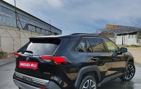 Toyota RAV4, 2019 год, 3 150 000 рублей, 7 фотография