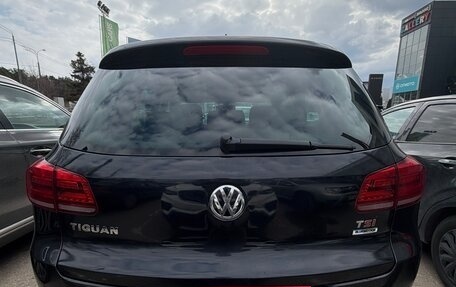 Volkswagen Tiguan I, 2015 год, 1 299 000 рублей, 2 фотография