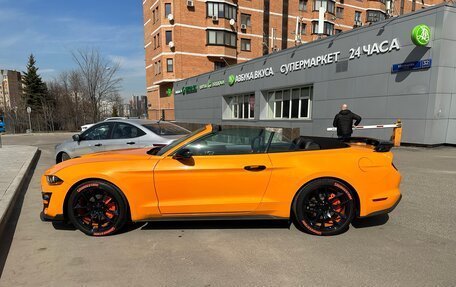 Ford Mustang VI рестайлинг, 2018 год, 2 800 000 рублей, 3 фотография