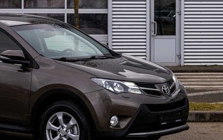 Toyota RAV4, 2015 год, 1 565 000 рублей, 8 фотография