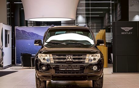 Mitsubishi Pajero IV, 2013 год, 1 795 000 рублей, 2 фотография