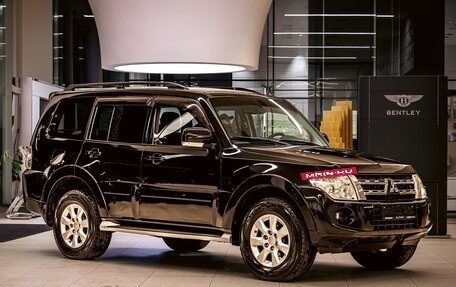 Mitsubishi Pajero IV, 2013 год, 1 795 000 рублей, 3 фотография