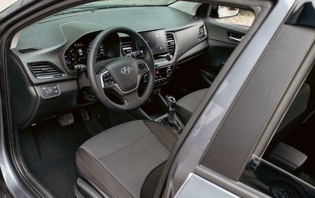 Hyundai Solaris II рестайлинг, 2021 год, 1 525 000 рублей, 13 фотография