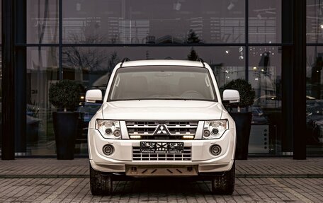Mitsubishi Pajero IV, 2013 год, 1 855 000 рублей, 2 фотография