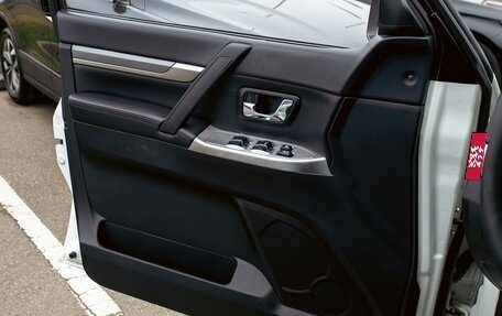 Mitsubishi Pajero IV, 2013 год, 1 855 000 рублей, 12 фотография