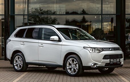 Mitsubishi Outlander III рестайлинг 3, 2014 год, 1 295 000 рублей, 3 фотография