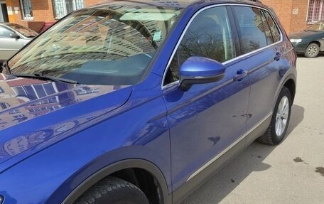 Volkswagen Tiguan II, 2018 год, 2 540 000 рублей, 3 фотография