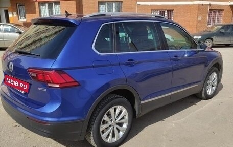 Volkswagen Tiguan II, 2018 год, 2 540 000 рублей, 2 фотография