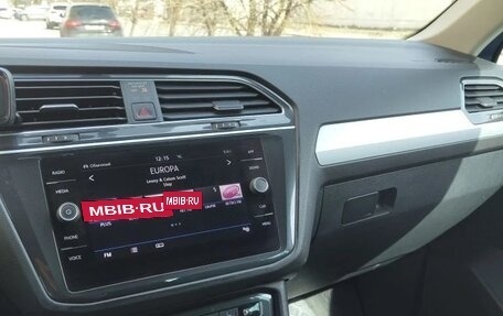 Volkswagen Tiguan II, 2018 год, 2 540 000 рублей, 10 фотография