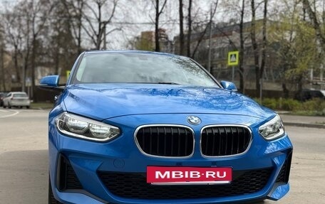 BMW 1 серия, 2021 год, 2 480 000 рублей, 8 фотография